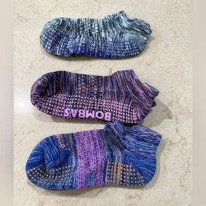 Bombas women’s Low-Cut Athletic Socks - Blue, Pink, Gray Mix size Medium NWOT